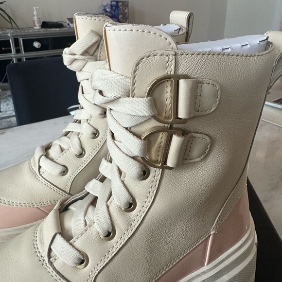 NWT Sorel Caribou X Chelsea Lace Up Platform Boots Pink Cream MSRP $210 - Picture 8 of 14